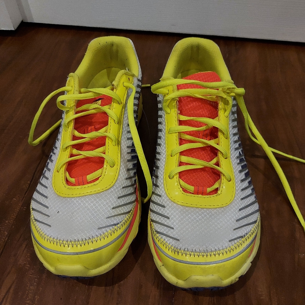 Avia running shoes